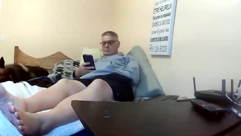 Snapshot of loumtl3 chatting on 05-31-26, 01:51 loumtl3 online show from 05-31-26, 01:51