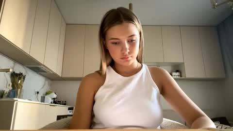 Eliza online show from 03-26-26, 01:28