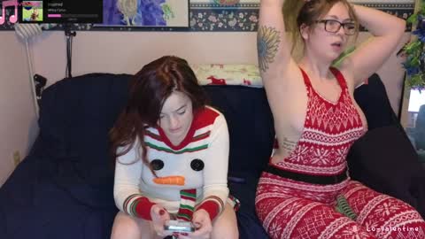 Lo Valentine online show from 12-24-24, 04:55