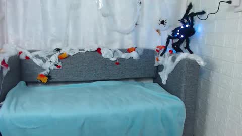 love bella  online show from 10-25-25, 12:07