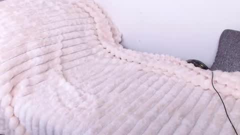 love bella  online show from 03-05-26, 12:06