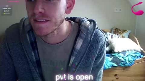 Snapshot of love_bert chatting on 10-23-25, 12:48 Love bert online show from 10-23-25, 12:48