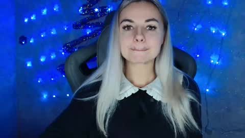 Snapshot of love_dom_meg chatting on 01-05-25, 11:37 Megane online show from 01-05-25, 11:37