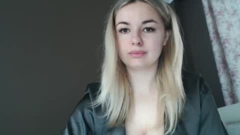Snapshot of love_dom_meg chatting on 04-17-26, 07:22 Megane online show from 04-17-26, 07:22