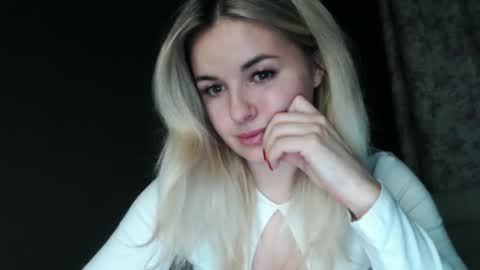 Snapshot of love_dom_meg chatting on 04-18-26, 07:51 Megane online show from 04-18-26, 07:51