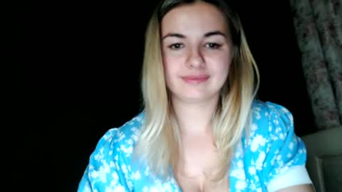Snapshot of love_dom_meg chatting on 06-14-26, 09:50 Megane online show from 06-14-26, 09:50