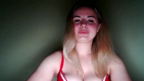 Snapshot of love_dom_meg chatting on 06-20-26, 11:40 Megane online show from 06-20-26, 11:40