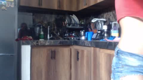 Nina online show from 09-17-25, 05:58