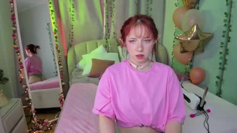 Snapshot of love_is_lola chatting on 03-10-25, 07:10 Lola online show from 03-10-25, 07:10