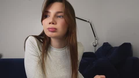 Snapshot of love_machine_ chatting on 02-07-25, 02:04 Sofi online show from 02-07-25, 02:04