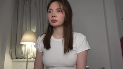 Snapshot of love_machine_ chatting on 02-19-25, 06:10 Sofi online show from 02-19-25, 06:10