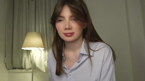 Snapshot of love_machine_ chatting on 03-04-25, 04:52 Sofi online show from 03-04-25, 04:52