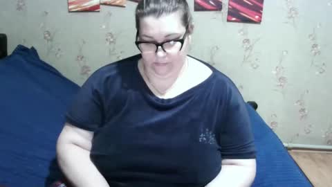 Snapshot of love_milanna chatting on 02-15-25, 05:30 Milana online show from 02-15-25, 05:30