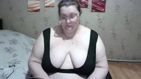Snapshot of love_milanna chatting on 10-31-25, 12:22 Milana online show from 10-31-25, 12:22
