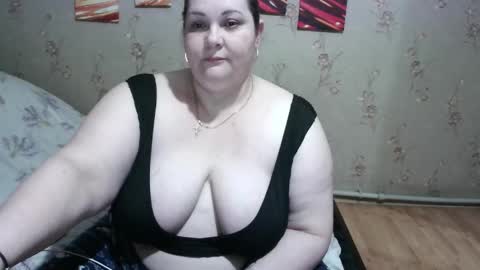 Snapshot of love_milanna chatting on 11-13-25, 12:42 Milana online show from 11-13-25, 12:42