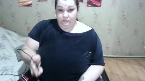 Snapshot of love_milanna chatting on 11-17-25, 02:17 Milana online show from 11-17-25, 02:17