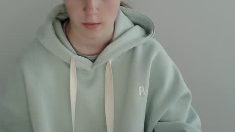 Vivian online show from 11-24-25, 08:03