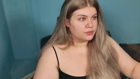 Snapshot of love_wiggy18 chatting on 06-18-26, 04:13 Ally online show from 06-18-26, 04:13