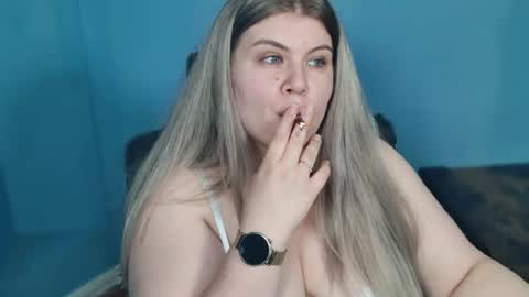 Snapshot of love_wiggy18 chatting on 06-20-26, 05:10 Ally online show from 06-20-26, 05:10