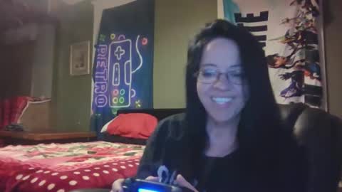Snapshot of loveashlii chatting on 05-13-26, 04:32 loveashlii online show from 05-13-26, 04:32