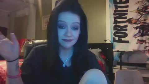 Snapshot of loveashlii chatting on 05-14-26, 05:25 loveashlii online show from 05-14-26, 05:25