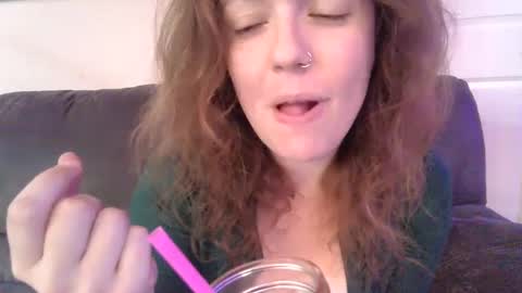 Connie Rae online show from 09-17-25, 03:19