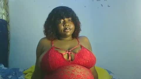 Snapshot of lovecumsluttie chatting on 10-06-25, 01:08 mila online show from 10-06-25, 01:08