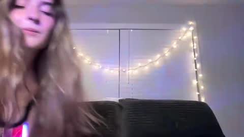Olivia Rose online show from 07-30-26, 04:00