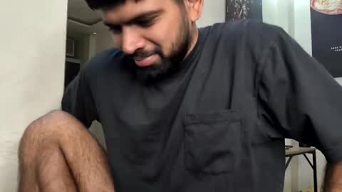 Snapshot of lovehairyindian chatting on 03-10-25, 10:15 Indian hairy online show from 03-10-25, 10:15