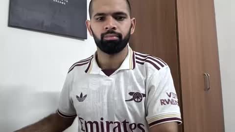 Snapshot of lovehairyindian chatting on 06-06-26, 01:32 Indian hairy online show from 06-06-26, 01:32