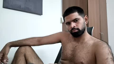 Snapshot of lovehairyindian chatting on 07-12-26, 04:47 Indian hairy online show from 07-12-26, 04:47