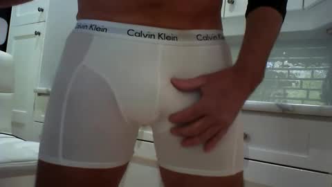 Snapshot of lovehairyone chatting on 01-06-25, 08:50 lovehairyone online show from 01-06-25, 08:50