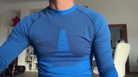 Loveisperfect online show from 12-14-25, 08:09