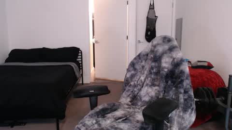 Snapshot of loveleexd21 chatting on 11-19-25, 12:43 loveleexd21 online show from 11-19-25, 12:43