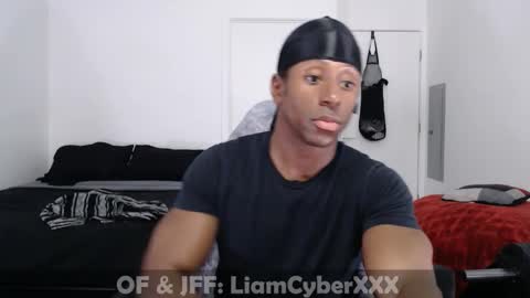 Snapshot of loveleexd21 chatting on 11-21-25, 11:36 loveleexd21 online show from 11-21-25, 11:36