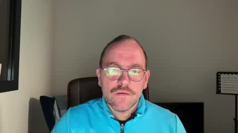 Snapshot of lovelick007 chatting on 12-20-24, 11:10 lovelick007 online show from 12-20-24, 11:10