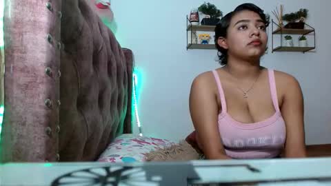 loveliluz online show from 11-18-25, 11:37