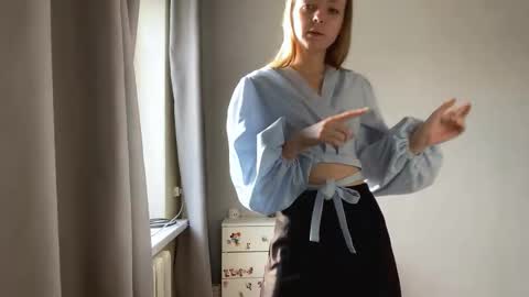 Ella online show from 11-11-25, 06:24