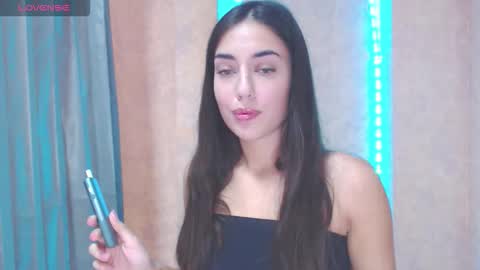 lovelly_me online show from 10-21-25, 09:43