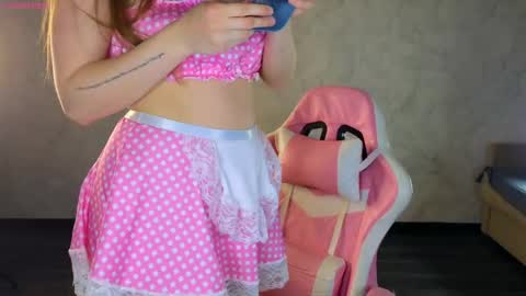 Snapshot of lovelly_molly chatting on 04-13-26, 05:29 Molly online show from 04-13-26, 05:29