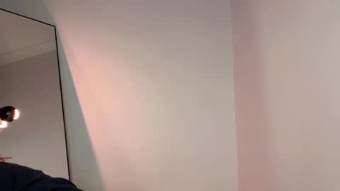 Elsa online show from 02-21-25, 03:45