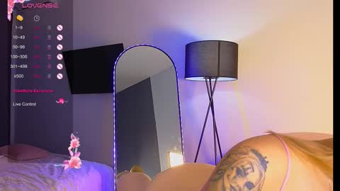 Snapshot of lovely_babyy chatting on 11-21-25, 11:20 Jenny online show from 11-21-25, 11:20