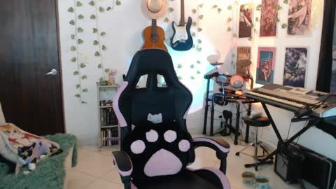 Cassie online show from 04-17-26, 02:14