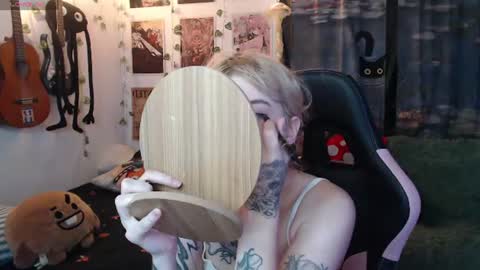 Snapshot of lovely_cass chatting on 06-19-26, 12:15 Cassie online show from 06-19-26, 12:15
