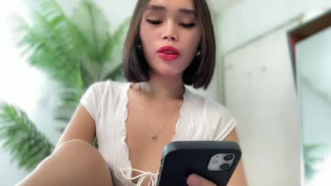 lovely_cittie18 online show from 05-22-26, 03:24
