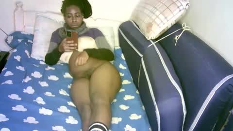 Snapshot of lovely_ebonies2 chatting on 03-21-26, 04:50 lovely_ebonies2 online show from 03-21-26, 04:50