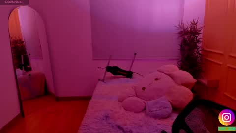 Emma online show from 05-13-26, 01:30
