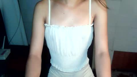 lovely_joan123 online show from 05-15-26, 02:46