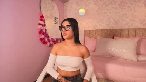 Snapshot of lovely_julls chatting on 02-11-26, 05:18 lovely_julls online show from 02-11-26, 05:18