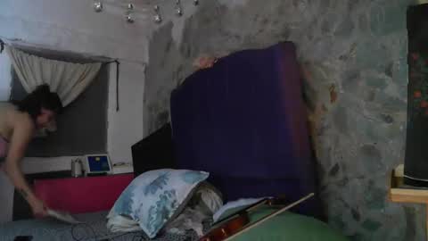 Snapshot of lovely_maia chatting on 11-12-25, 11:58 Maya online show from 11-12-25, 11:58